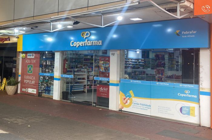 Farmácia Coperfarma Avenida Brasil 98, próximo ao batalhão, a farmácia da comunidade árabe
