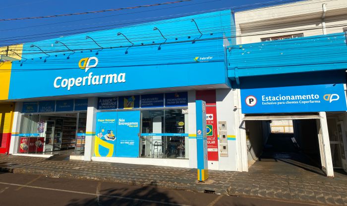 Fachada da farmácia Coperfarma de Ubiratã